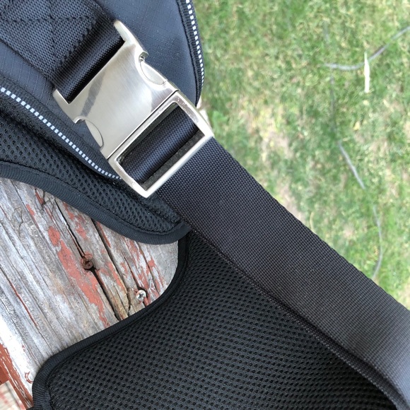 XL/XXL Good 2 Go dog harness. Has never been worn. I waited too long to return. - Picture 6 of 6